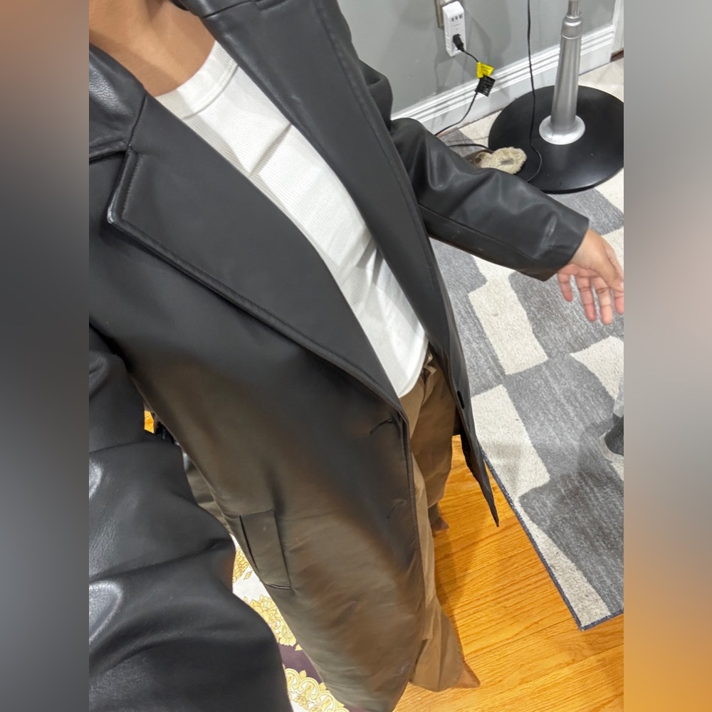 Zara Women's Black Trench Coat - Picture 5 of 7